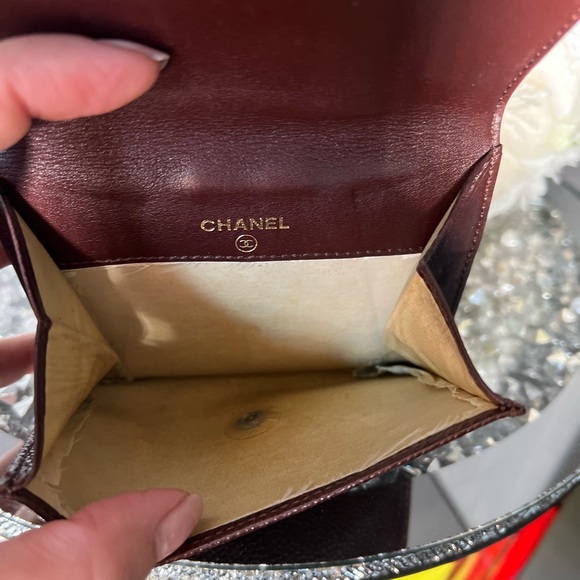 CHANEL CAVIAR COMPACT WALLET - Picture 7 of 8